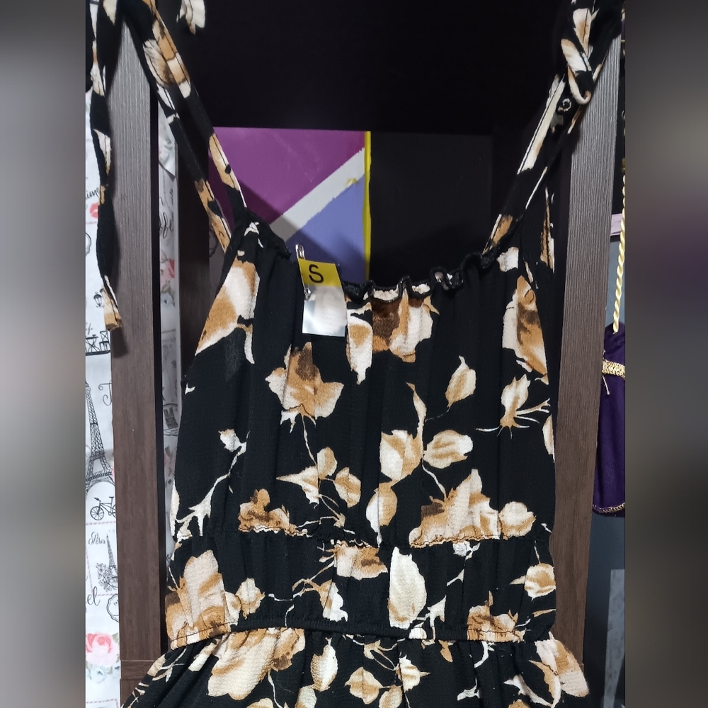 Preloved_ForeverRose Floral Dress - Picture 3 of 4